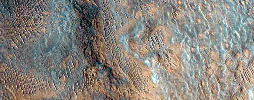 Hesperia Planum’daki iyi korunmuş bir krater