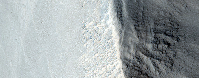 Ridge in Valles Marineris
