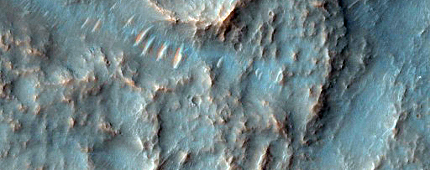 Crater in Terra Sirenum