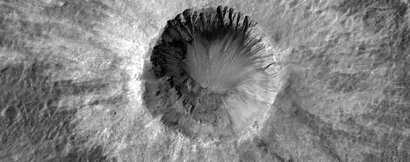 Krater met lineae en ravijnen
