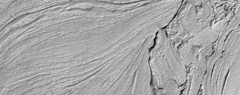Complex Banded Terrain on Hellas Planitia Floor