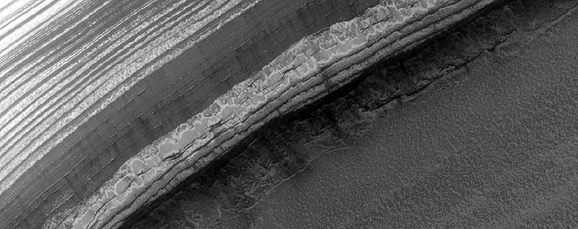 Lawinenbeobachtung am Kopf einer steilen Bschung in Chasma Boreale