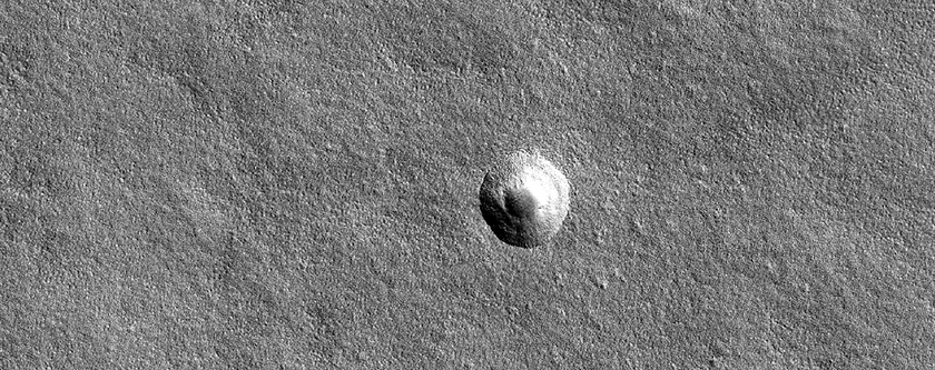 Pequena cratera