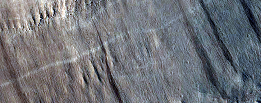 Labeatis Fossae