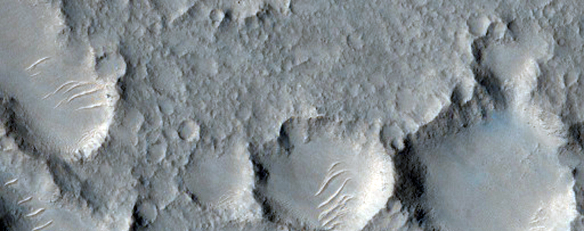 Deuteronilus Contact in Southern Isidis Planitia