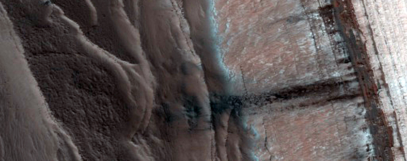 Avalanche Monitoring at Steep North Polar Scarp