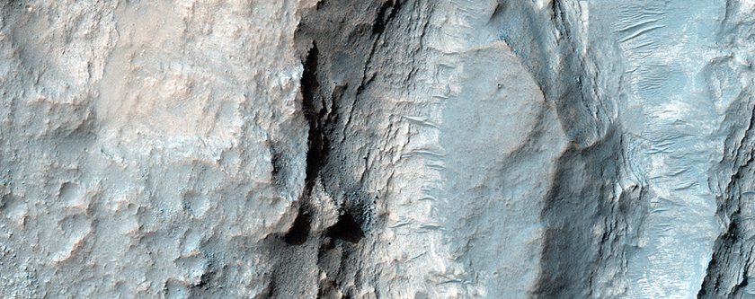 Terrain ventuellement riche en phyllosilicate dans le nord dHellas Planitia