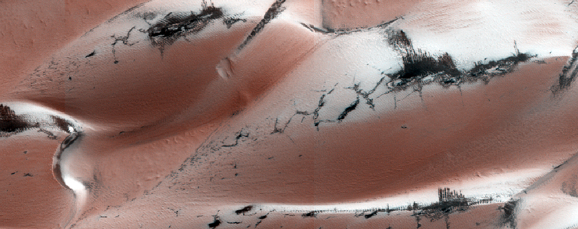 Dunes with Serious Slope Streaks Dubbed Tleilax