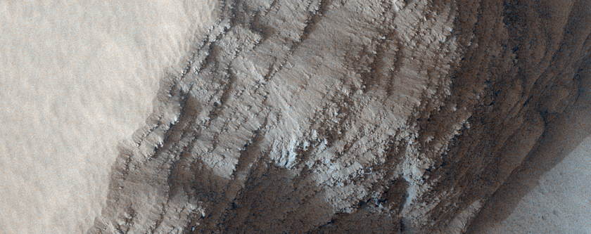 Layers in Arsia Mons Volcano