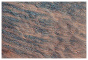 Sub-Chryse Planitia Layering in Cairns Crater Near Viking 1 Site
