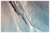 Gullies West of Kaiser Crater