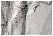 Crater in Terra Sirenum