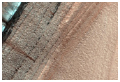 Avalanche Monitoring at Steep Chasma Boreale Headscarp