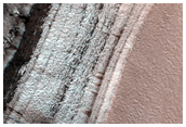 Avalanche Monitoring at Steep Chasma Boreale Headscarp