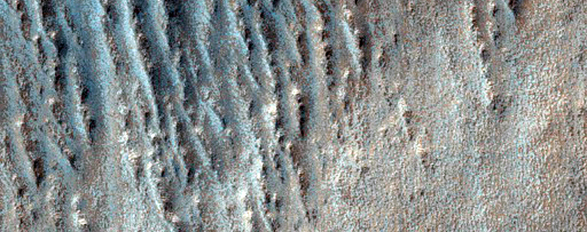 Canaloni lineari in Hellas Planitia