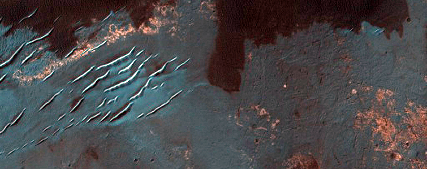 Видоизменения дюн в кратере Индевор