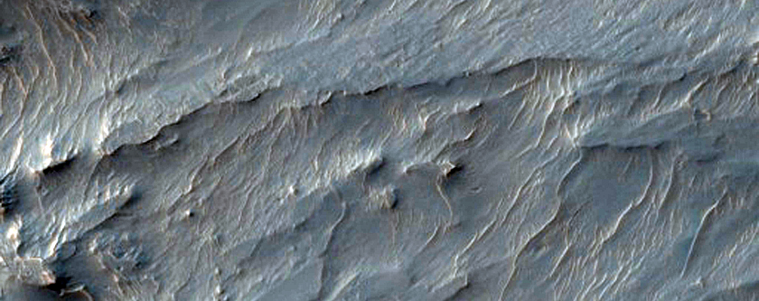 Light Layered Outcrop in Eos Chaos