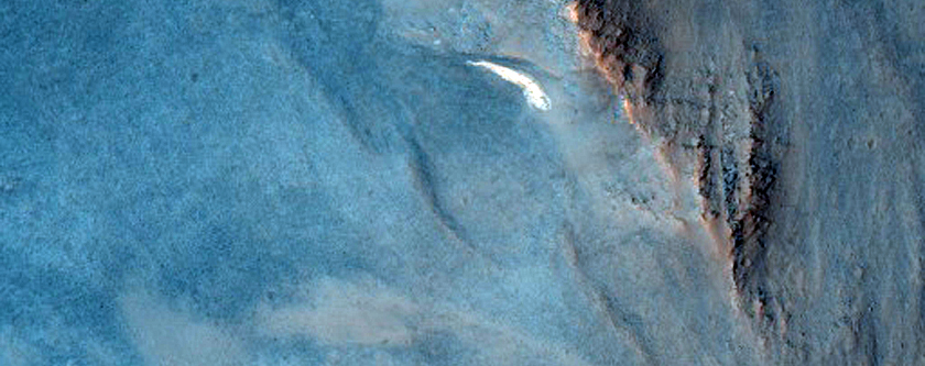 Declives em Ius Chasma