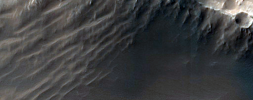 Monte em camadas em Valles Marineris