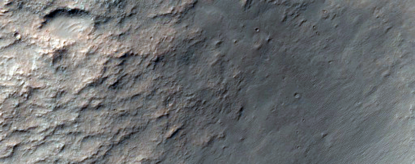 Mały krater na północny zachód od równiny Hellas Planitia