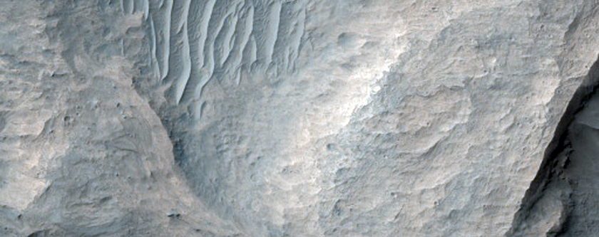 קרקעית של איוס קזמה (Ius Chasma)