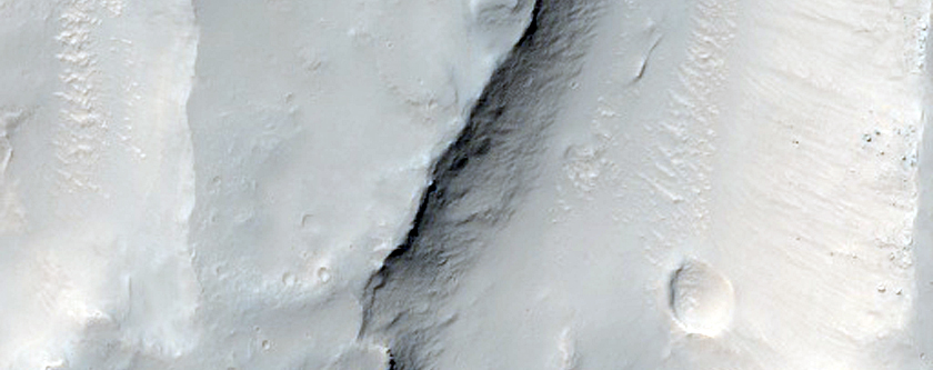 Layers West of Gale Crater
