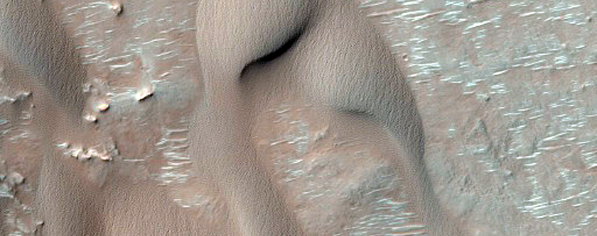 Dunes in Tyrrhena Terra