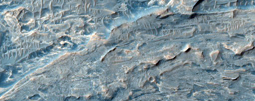 Layers  in  Crommelin Crater