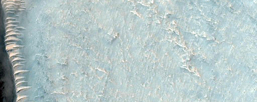 Mesa and Ridge in Acidalia Planitia