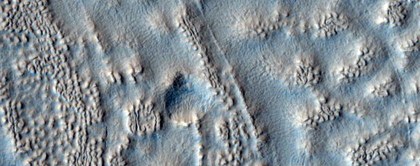 Дно кратера в районе горы Нилосирт