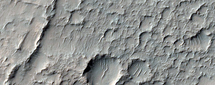Ridges and Light-Toned Material North of Atlantis Chaos