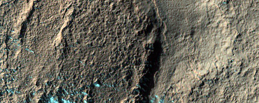 Vstra vggen av krater i Noachis Terra
