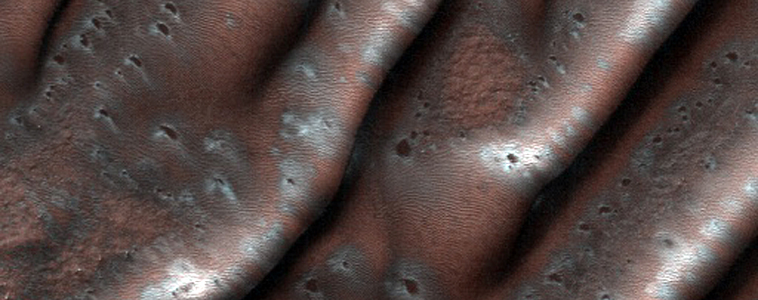 Monitor Defrosting South Mid-Latitude Dunes in MOC Image E05-00762