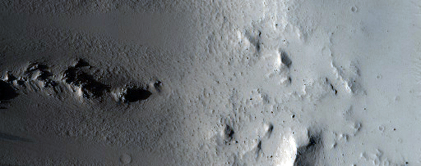 Pits Near Tractus Catena