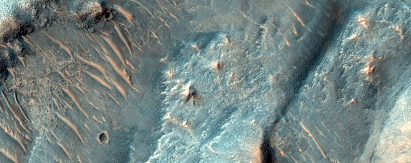 Claritas Fossae