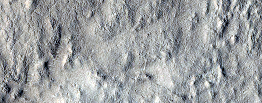 Crater and Ejecta in Far Western Utopia Planitia