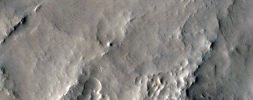 Possible Lacustrine Deposit Near Auqakuh Vallis