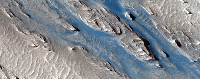 Infrared-Bright Sand in the Medusae Fossae Formation