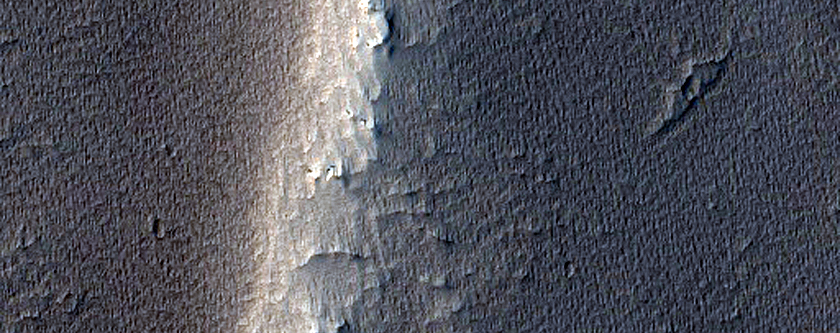 Layers in Noctis Labyrinthus