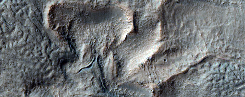 Crater Floor Features in Terra Sirenum