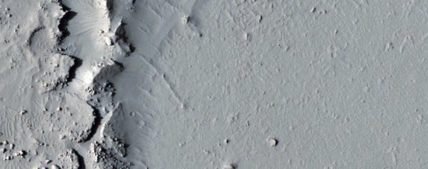 Fractured Mesa in Elysium Planitia
