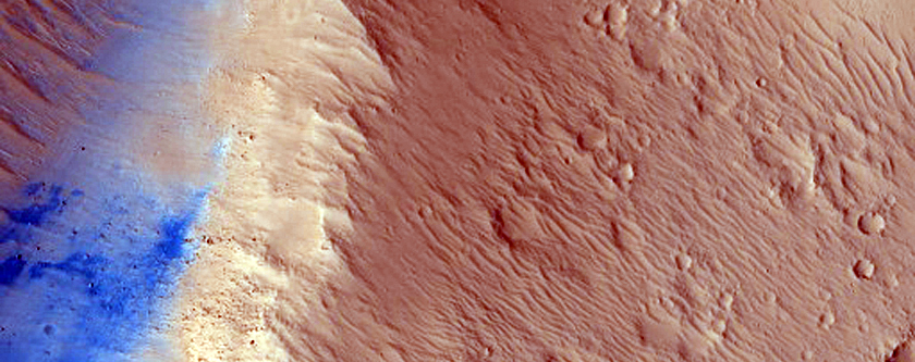 Interior of Large Crater in Marte Vallis
