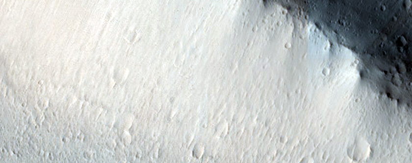Valleys Cut across Northern Lycus Sulci