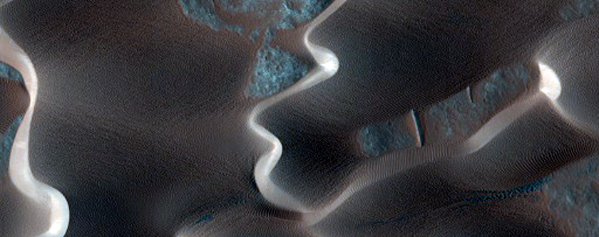 Dune Changes West of Meroe Patera