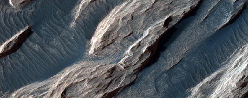 Pollack Crater Bedform Changes Near Formation Dubbed White Rock