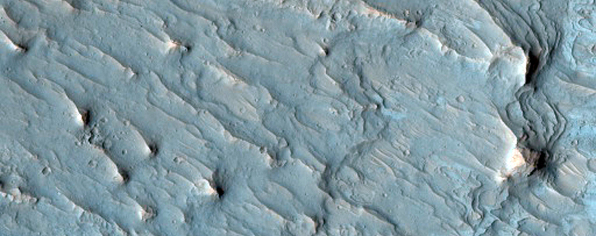 Possible Alluvial Fans on Crater Floor in Xanthe Terra
