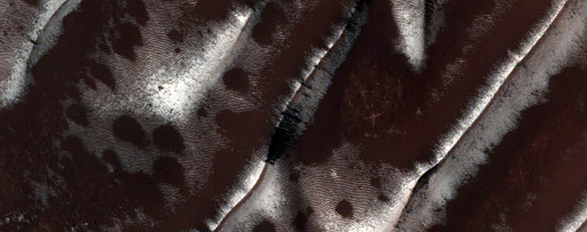 Monitor Defrosting South Mid-Latitude Dunes in Moc Image E05-00762