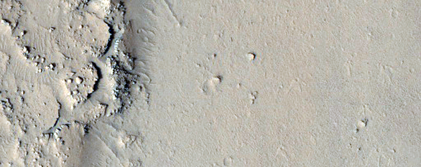 Fractured Mesa in Elysium Planitia