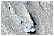Σχηματισμός Yardangs Κοντά στην Κορυφογρμμή του Γόρδιου (Gordii Dorsum)