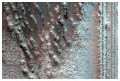 Linear Gullies in Hellas Planitia